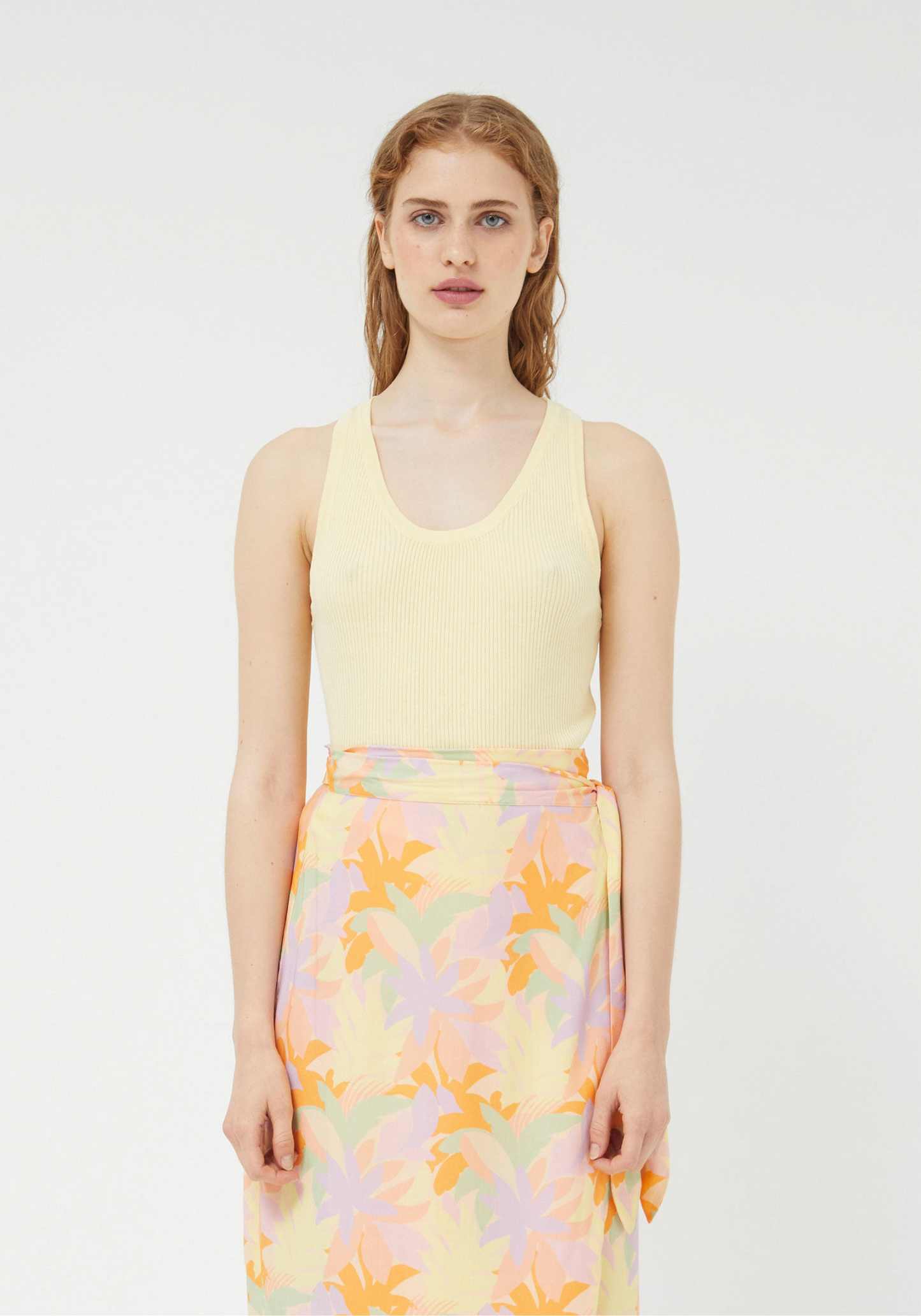 SARA buttermilk yellow scoop neck fine knit top