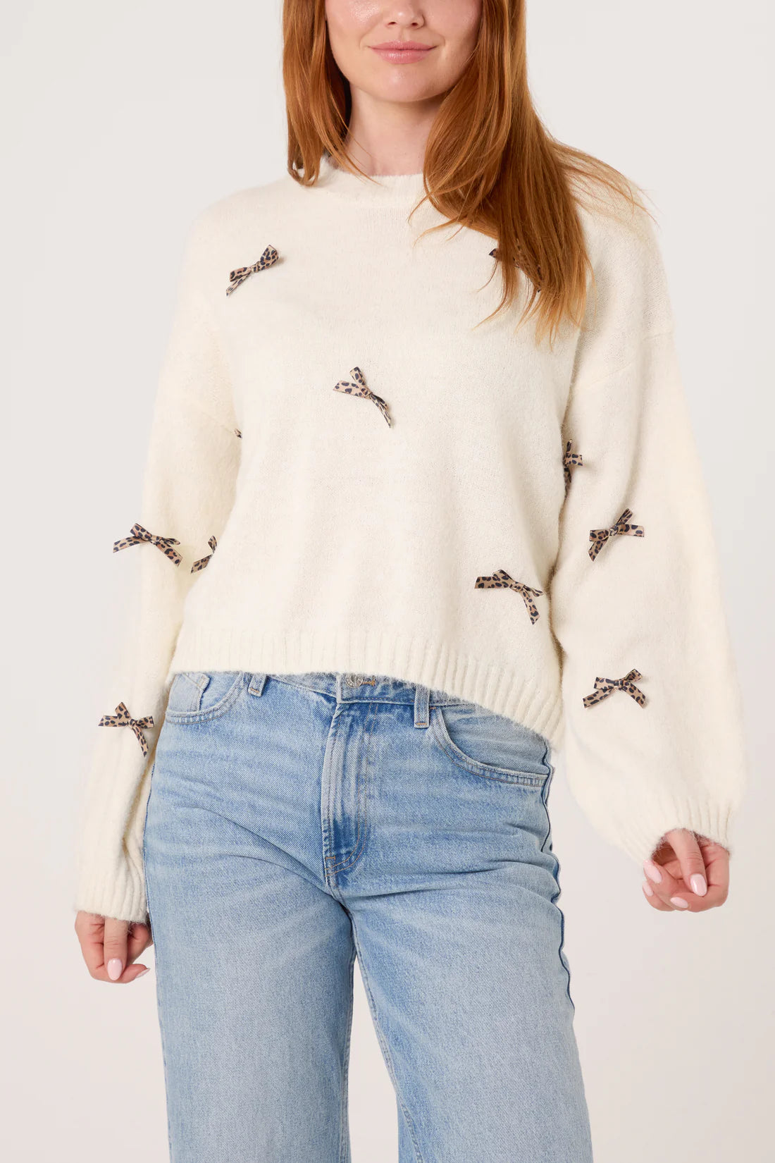 Sienna leopard print bow knit jumper in Ivory