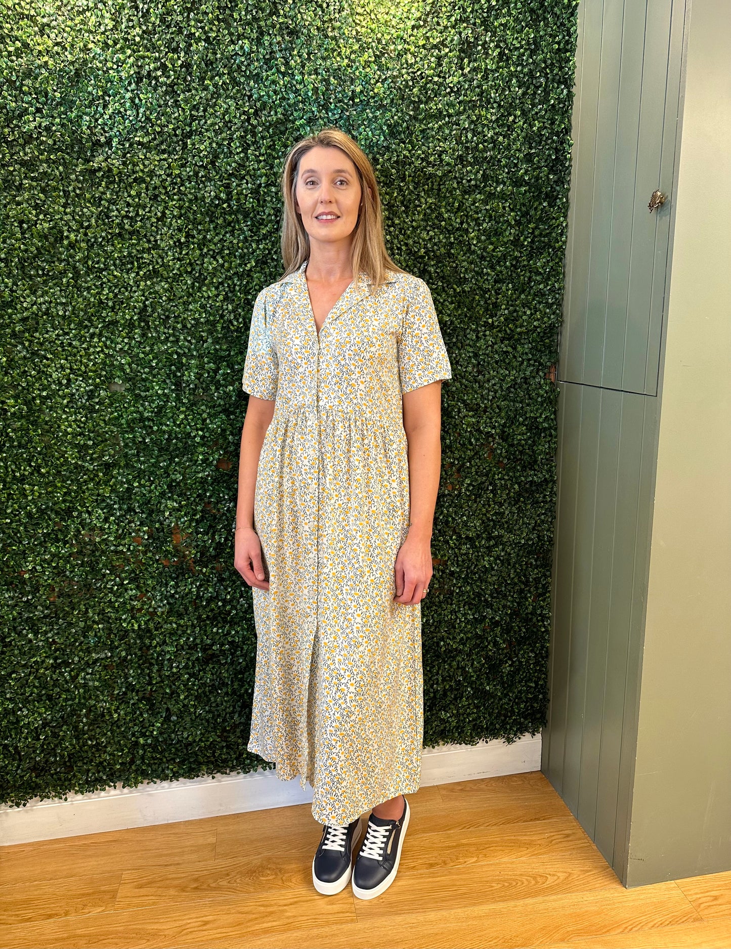 The daisy print midi dress