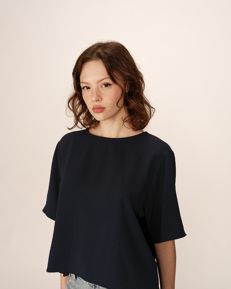 SERENA marine navy top