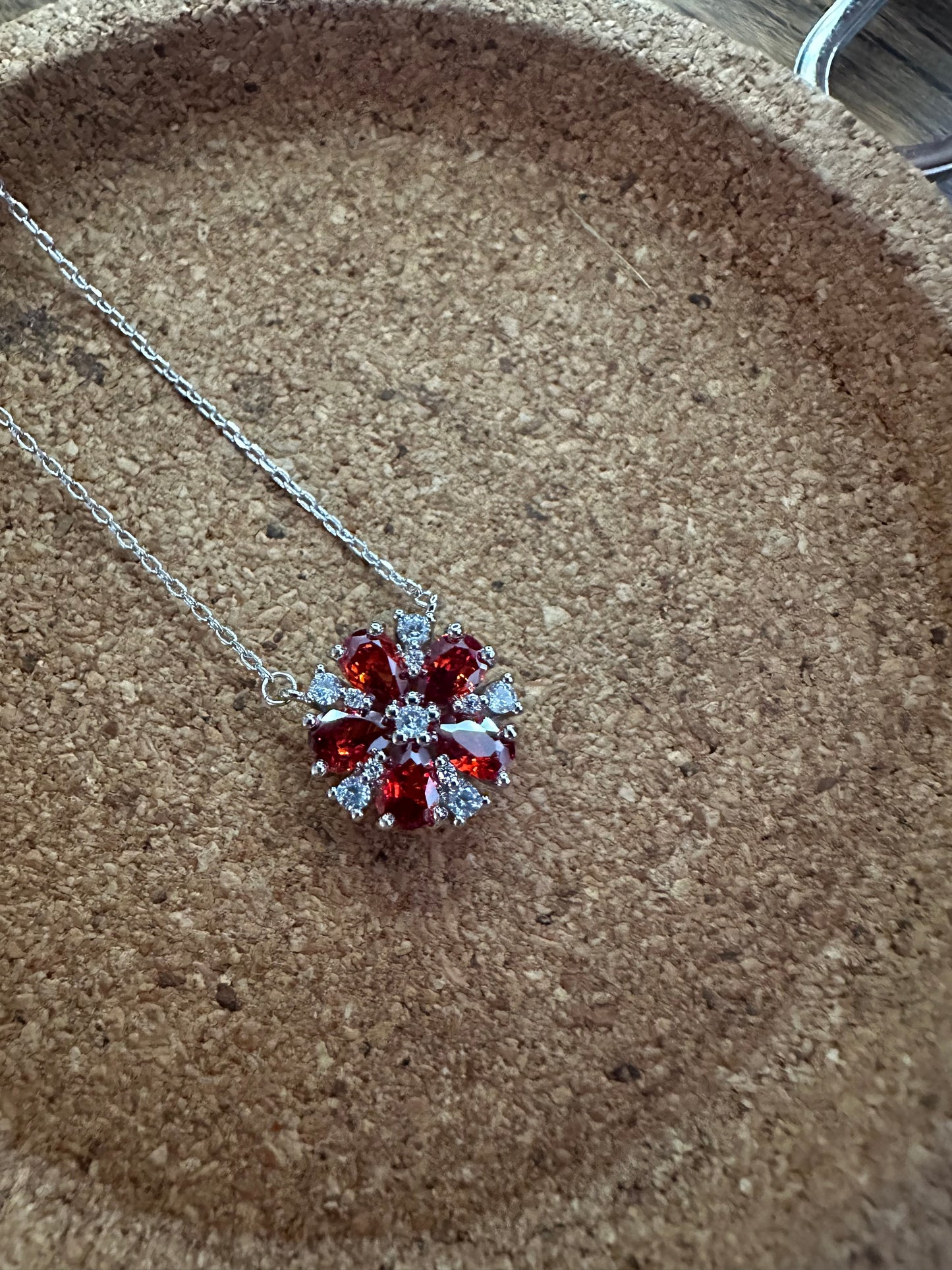 FLORA necklace in red