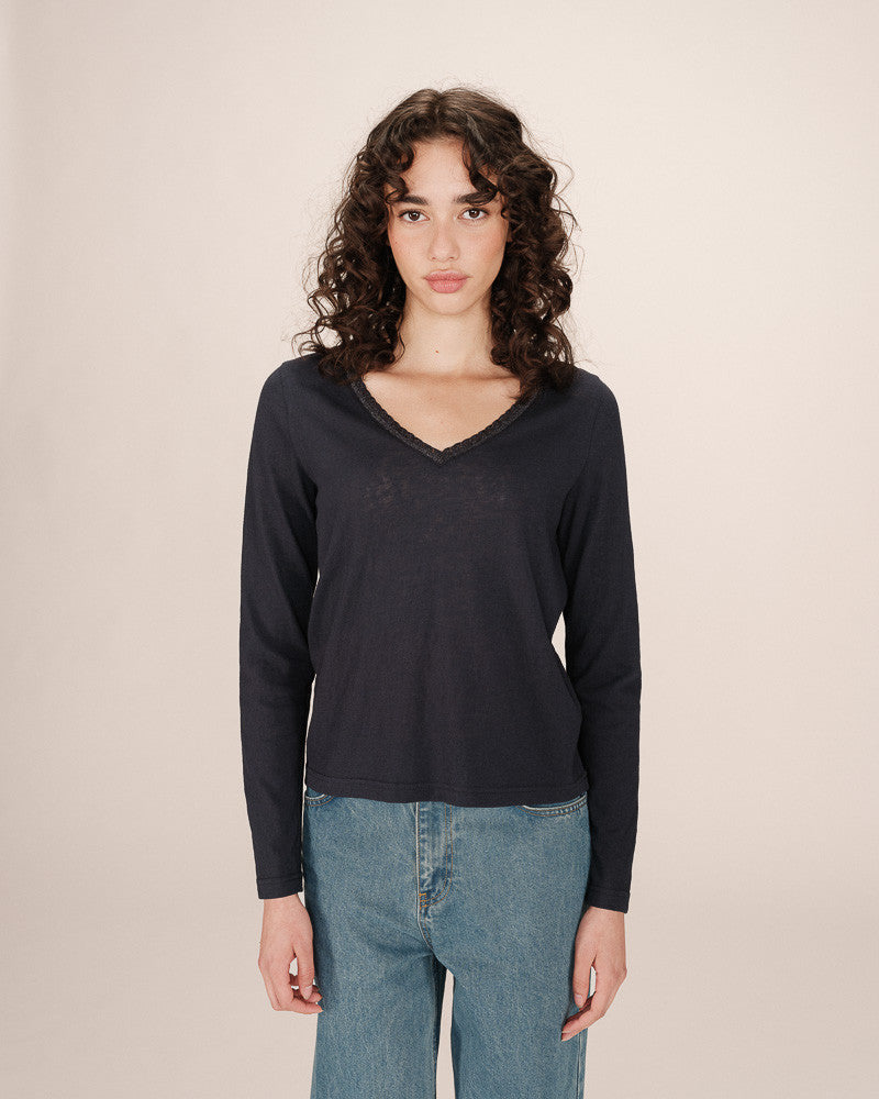 The MARINA navy long sleeve v-back top