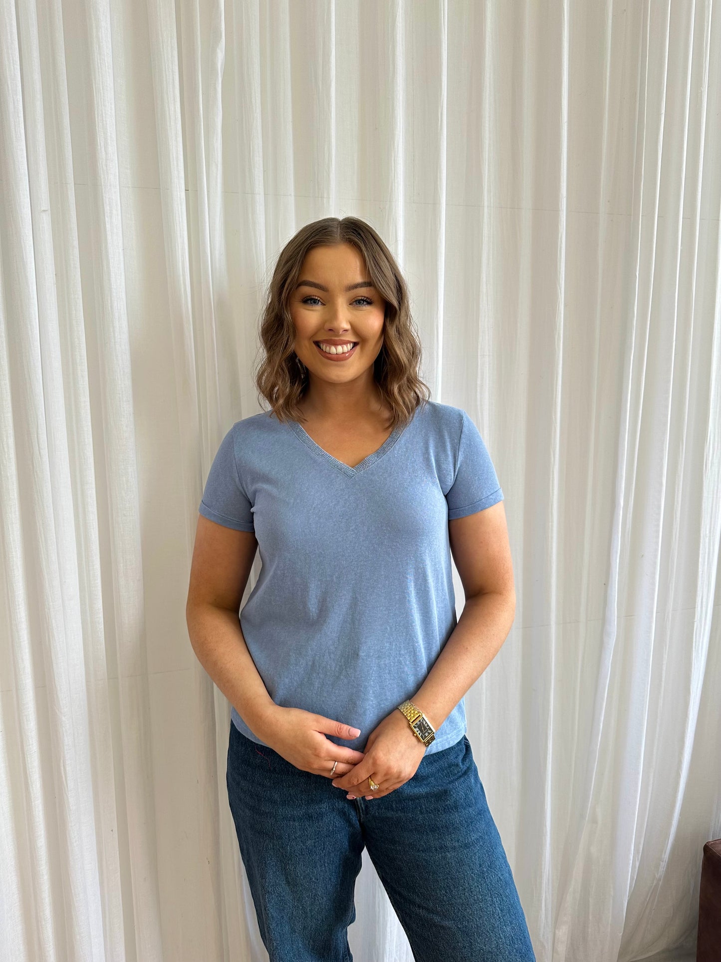 The cornflower blue SARAH v-neck t-shirt