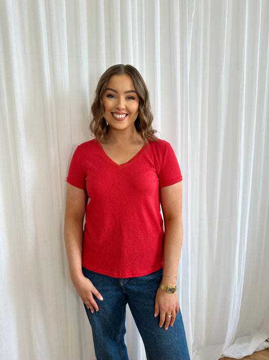 The rouge red SARAH v-neck t-shirt