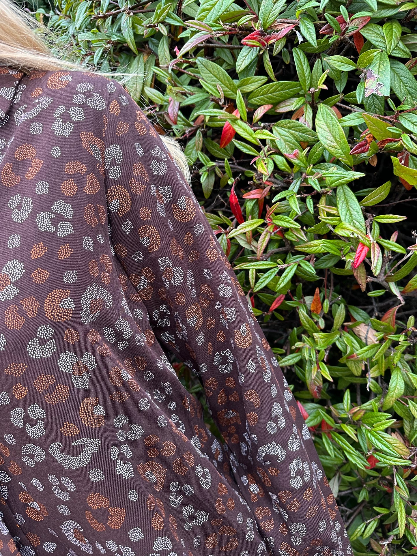 MAYA leopard print shirt in chocolate brown