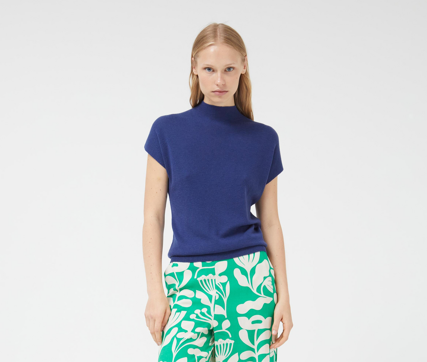 LINDA navy funnel neck knit top