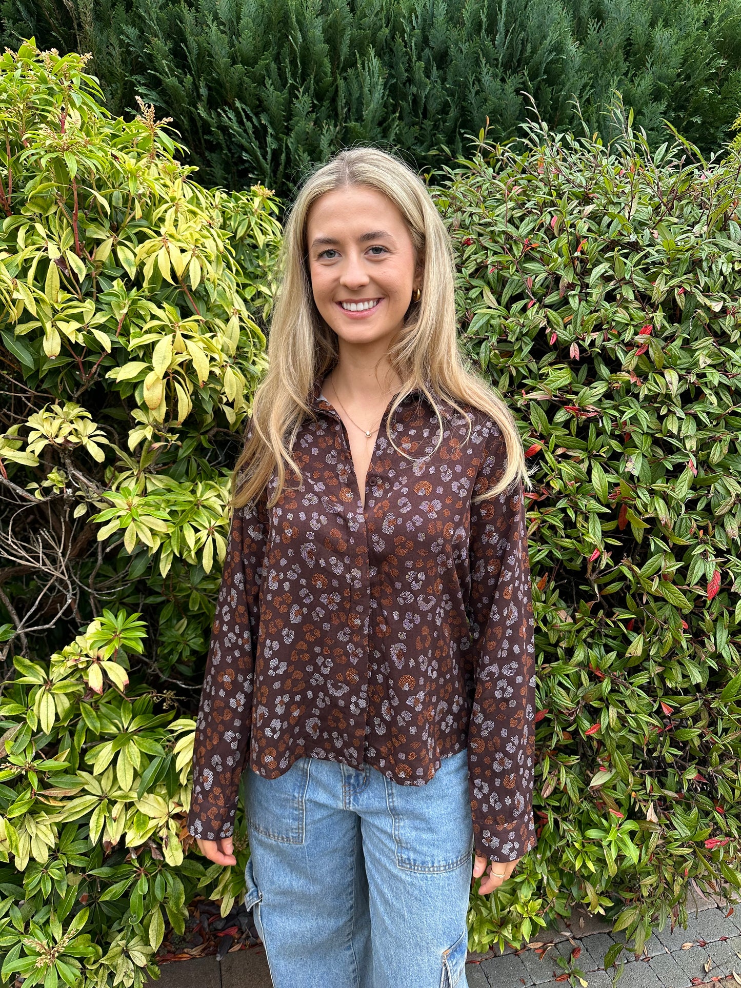 MAYA leopard print shirt in chocolate brown