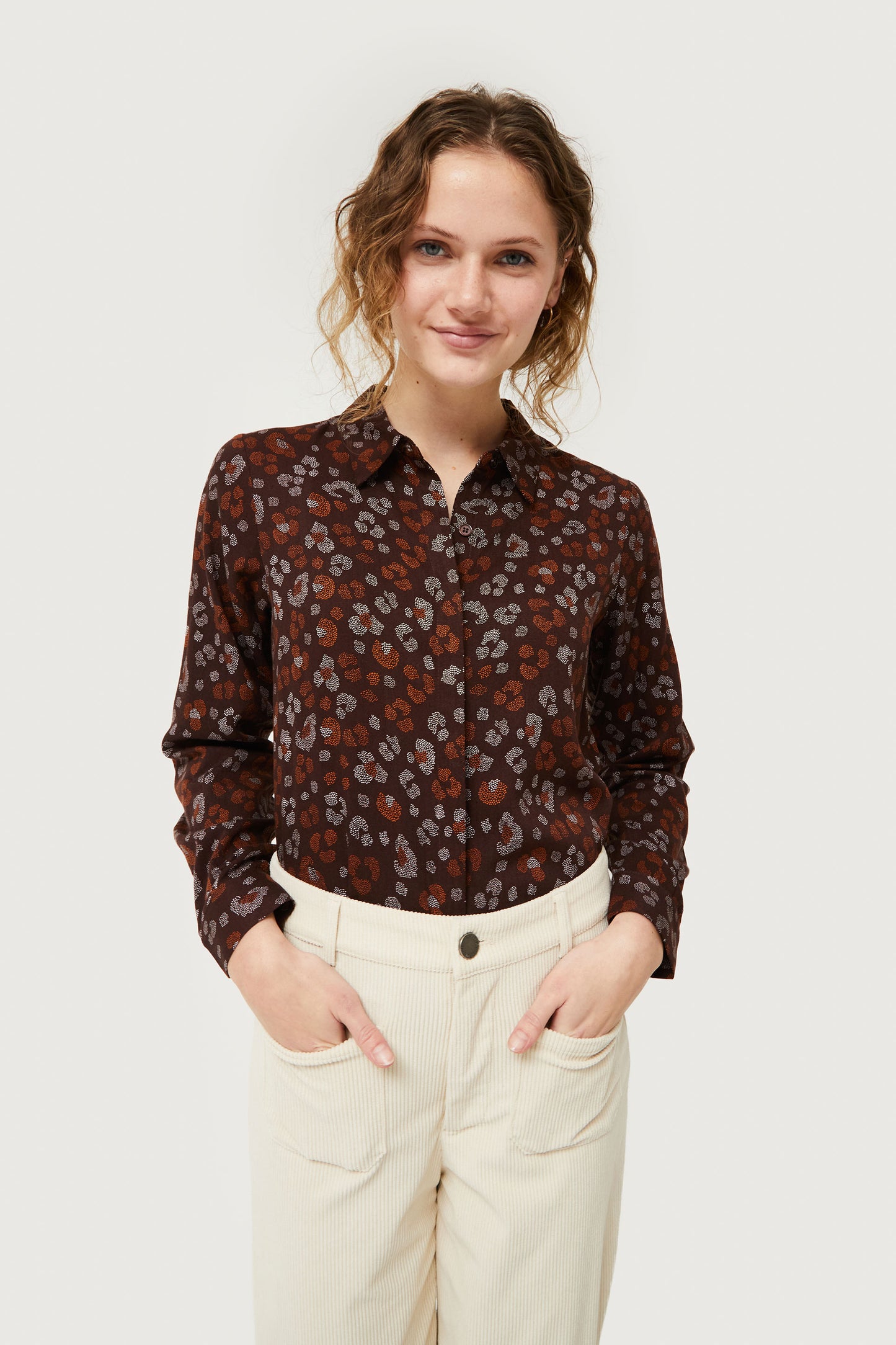 MAYA leopard print shirt in chocolate brown